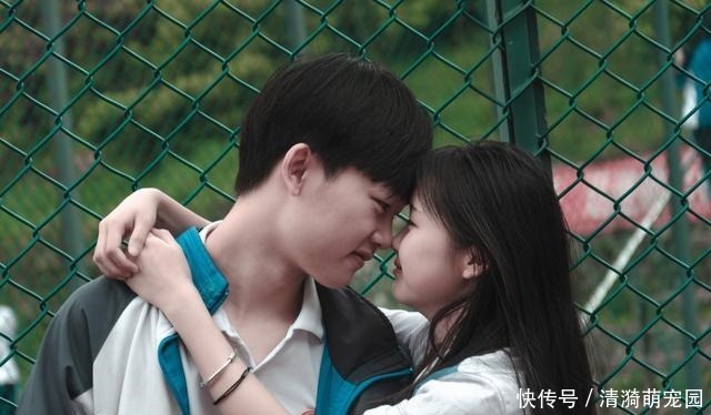 回家|11岁男孩将小女友带回家,爸爸看到监控俩孩子动作,坐不住了