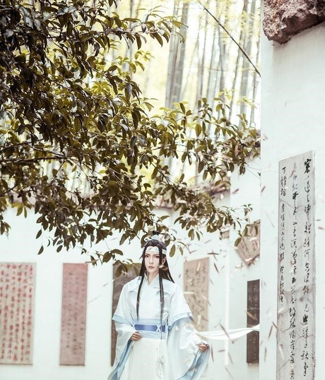 不接地气儿|精致Cos宛如手办,你我确认过眼神,这位雅正少年郎正是蓝忘机!