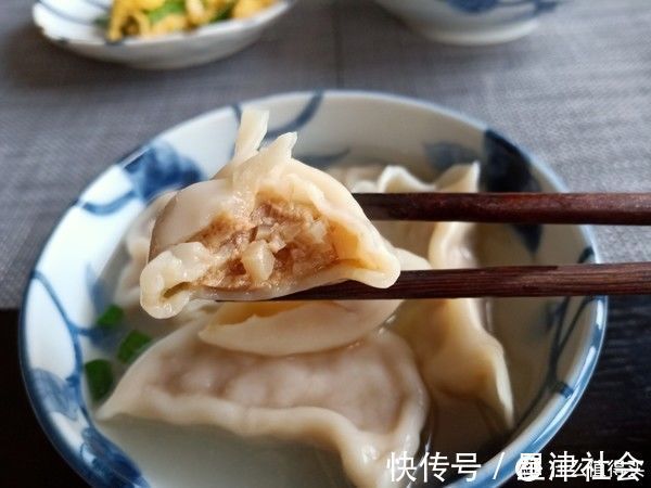 饺子|饺子馅怎么调才好吃？跟我学，一咬满口鲜汁儿，儿子能吃20个