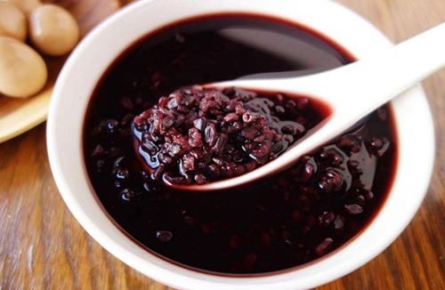 肝脏类|黑米熬粥可养肝?医生:无知!真想养肝,2种“谷物”要少吃