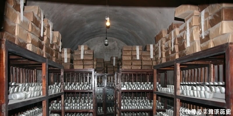 古代|古代的一两银子相当于现在多少钱?郭靖一顿饭竟然吃掉上万块