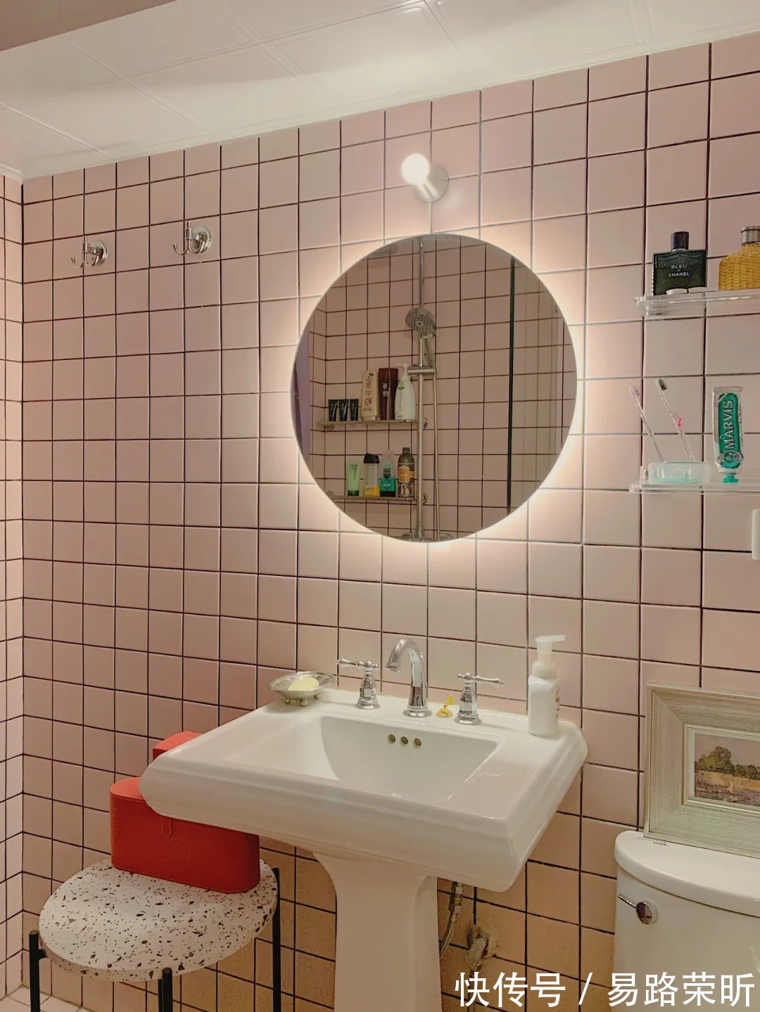 个性|60平方的两居室，把个性想法展现得淋漓尽致，房子虽然小，但装成了心中的那个样子！