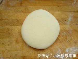 面团|我们家一年四季都爱吃的饼,隔三差五就要做一次,外酥内软特好吃