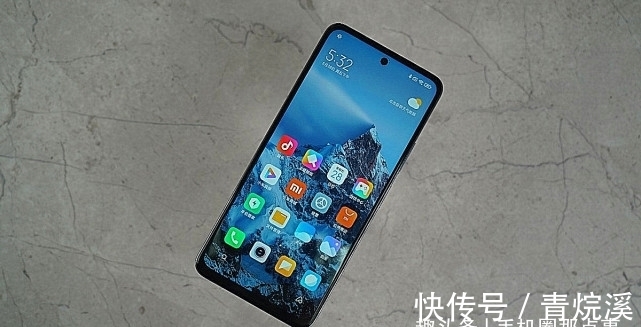 re正确选择不盲目,这四款手机或可以掀起换机潮