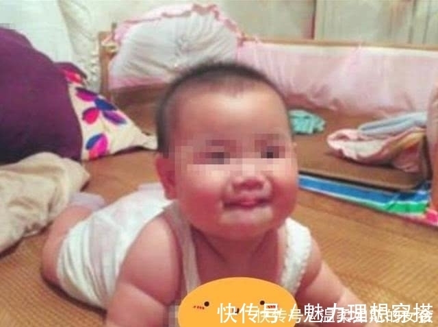 奶奶们|奶奶炫耀把孙子养的白胖,路人看后无奈:赶紧去医院看看吧