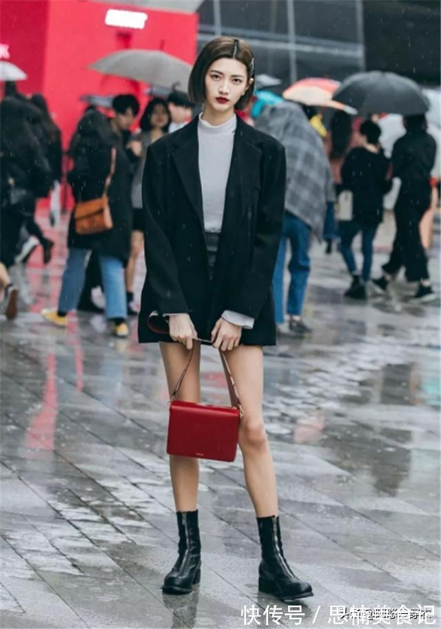 马丁靴 会穿的女人早已抛弃马丁靴,今秋最火的是“平头靴”,妥妥地显高