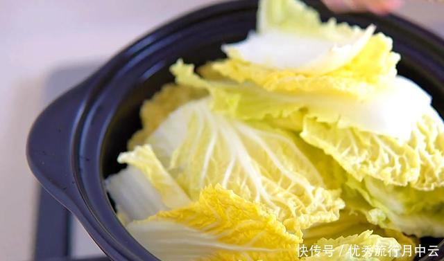 不到|白菜这样做,有菜有蛋有豆腐,出锅汤汁儿都不剩!成本不到10块钱