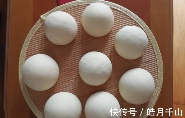 馒头新做法，不加一滴水，加入这“两样”，软糯香甜，浓香十足！