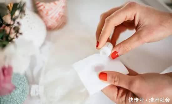 无需彩妆,那样做包你培育出又长又翘的眼睫毛