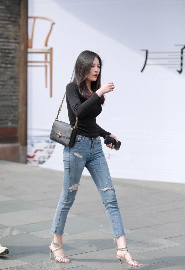 牛仔裤|穿洞牛仔裤圈粉, 夏季穿搭就选它, 让您轻松展现时尚个性之美
