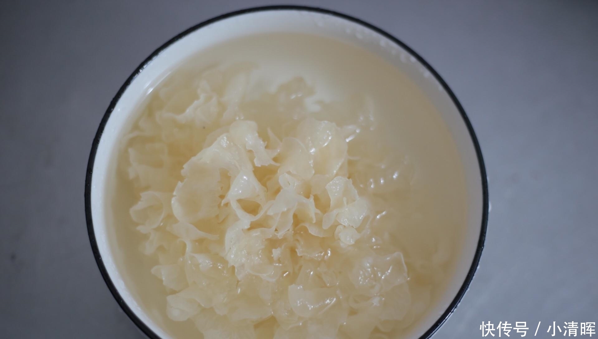 变细|银耳和此物是绝配,每天一碗,脸蛋红润腰变细,爱美女人要多喝