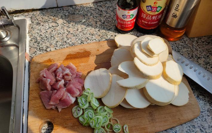 杏鲍菇这样做比肉都好吃,鲜香入味,下饭又解馋,家人吃不够