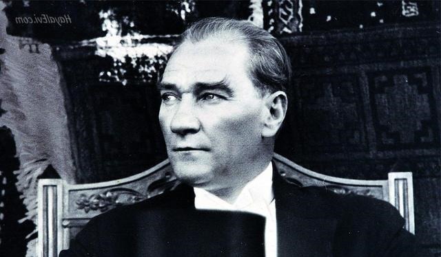 哈里发|世界历史上的“苏丹”和“哈里发”是什么意思,他们有关系吗