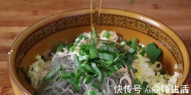 吃了半辈子玉米面，这种做法还是头一次见，营养健康，真馋人