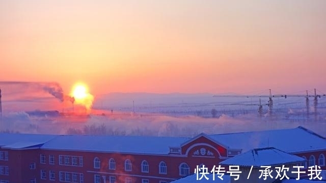 锦霞&千山暮雪无言叙，独客西风入梦游。浅秋寄语