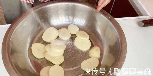 生粉|土豆不要再炒土豆丝了,教你新做法,家人都抢着吃,太香了