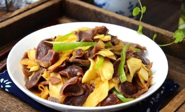 精选美食推荐香辣红烧肉，懒人红烧鱼，清蒸海参斑的做法