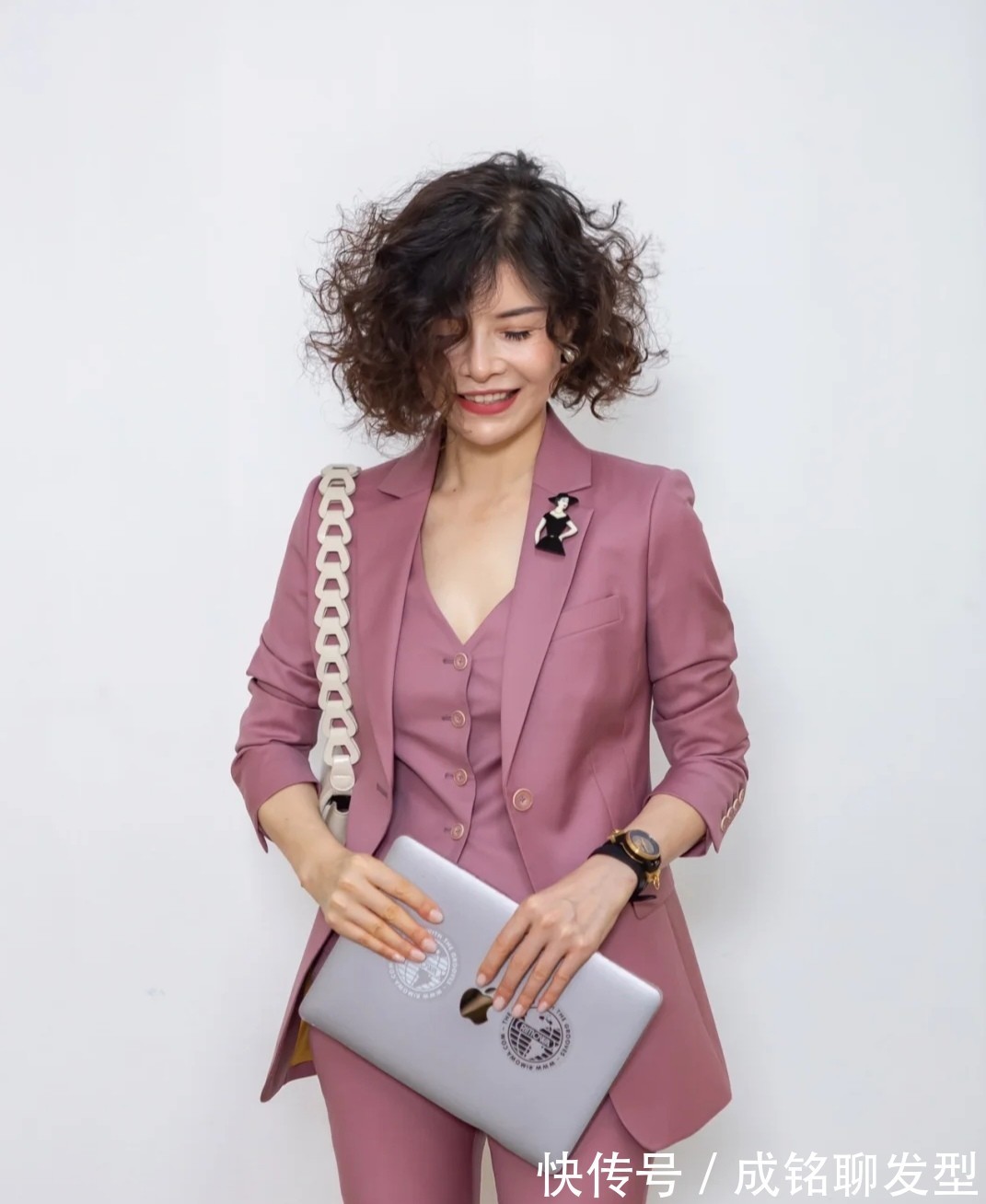 大龄|秋季怎么穿更有范?看看这位博主的穿搭,每一套都透露着时髦感