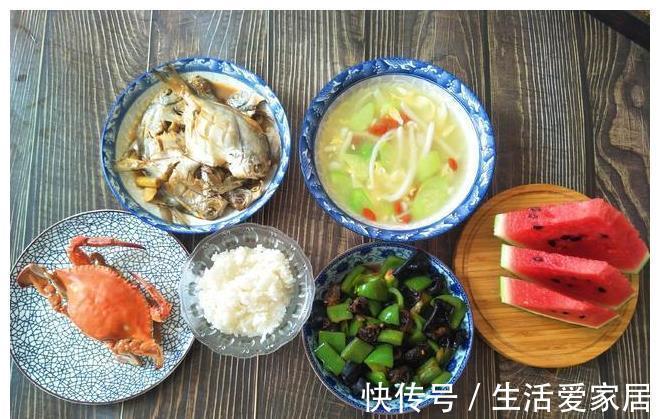 时令|母子二人的午餐,妈妈吃的低脂,宝宝营养,晒到朋友圈,获赞无数