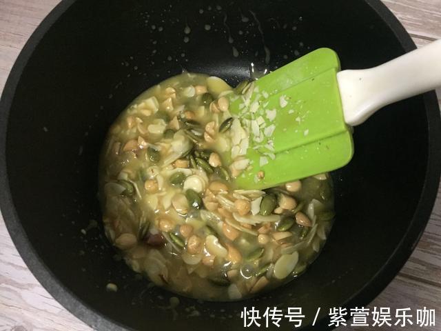 精致|焦糖果仁糯米船,精致的美食,当作甜点很不错
