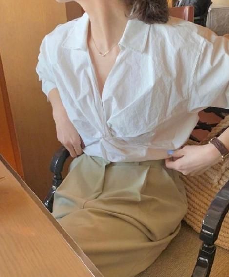 白衬衫看似基础又简单，实际很是美丽动人，搭配对了很重要