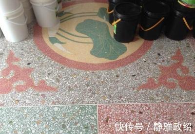 家装|家里装修万万不要铺瓷砖了，有钱人更喜爱用这种设计，省钱又好看