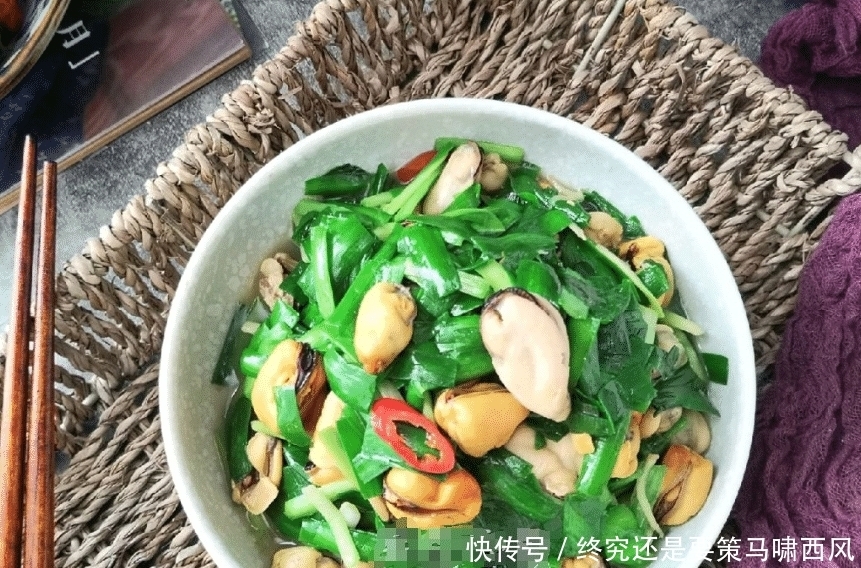 春天吃这道菜正当时，鲜味无比，营养也丰富，男人吃了棒棒滴