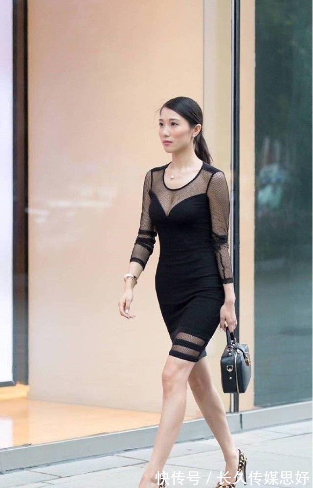 夏季|黑纱网式连衣裙搭配高跟鞋,优雅大方,自信满满