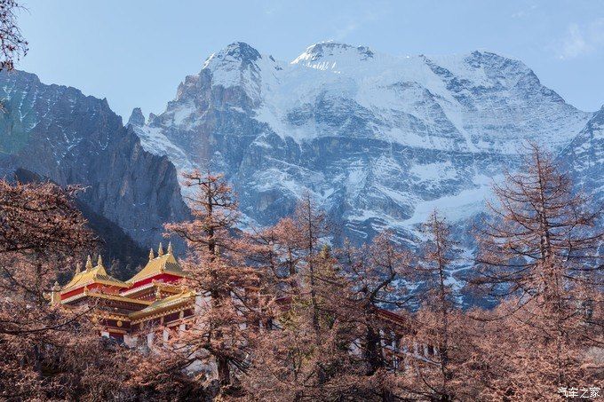 雪山蓝天，走过稻城亚丁的春夏秋冬