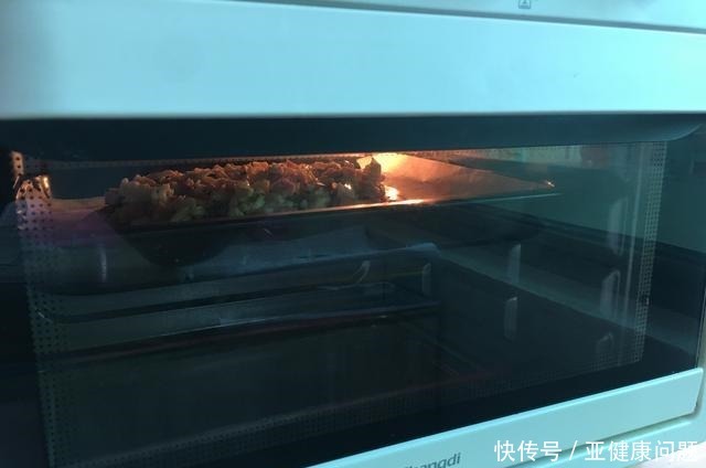 在家自制懒人版披萨,比面包好吃,做法还简单