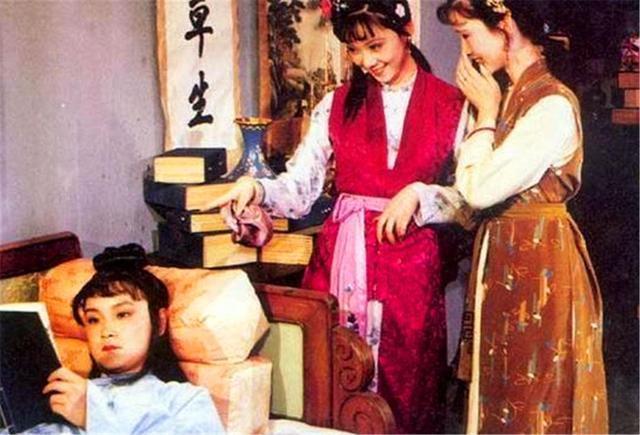 贾母#少年时的贾宝玉,养尊处优到了什么程度?他的一次小解给出答案