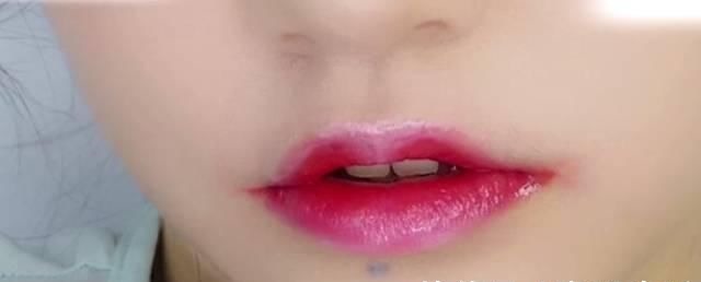 哑光唇 口红太贵?姑娘只用了1支口红 画出了8种唇色!