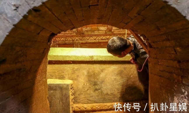 杨价|挖水库时发现古墓,连棺材钉子都是纯金的,墓主身份是谁?