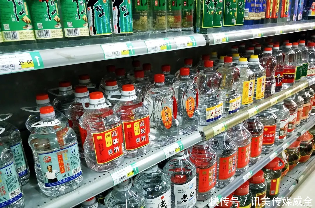 超市里有哪些“廉价”纯粮好酒?碰到这7款要试试,好喝也不贵