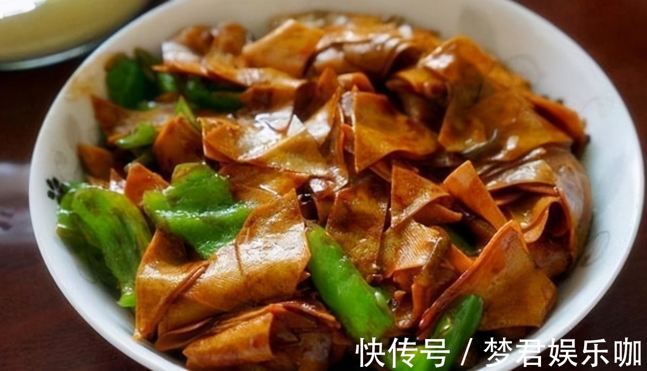 白葡萄酒|女性到了中年,推荐吃三种美食,补血养颜,美白护肤,延缓衰老