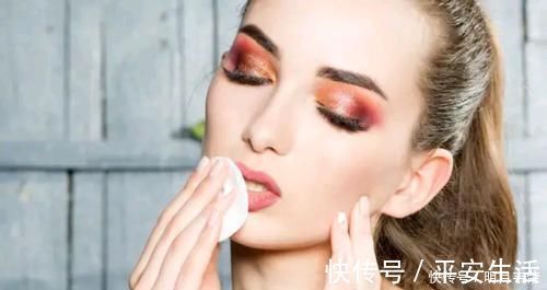 女人|这4个坏习惯,会让女生的嘴唇越来越丑!你也有的话,尽量改掉吧