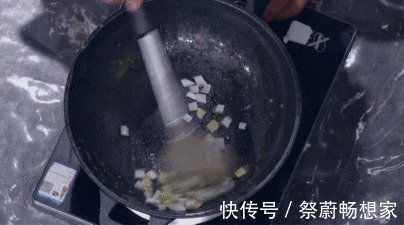 暖暖的味道|冬瓜别再红烧了，2个家常吃法才过瘾，一上桌就被抢完