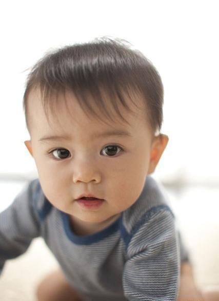 我们平时不叫孩子姓名，叫“宝宝”、“宝贝”好不好？