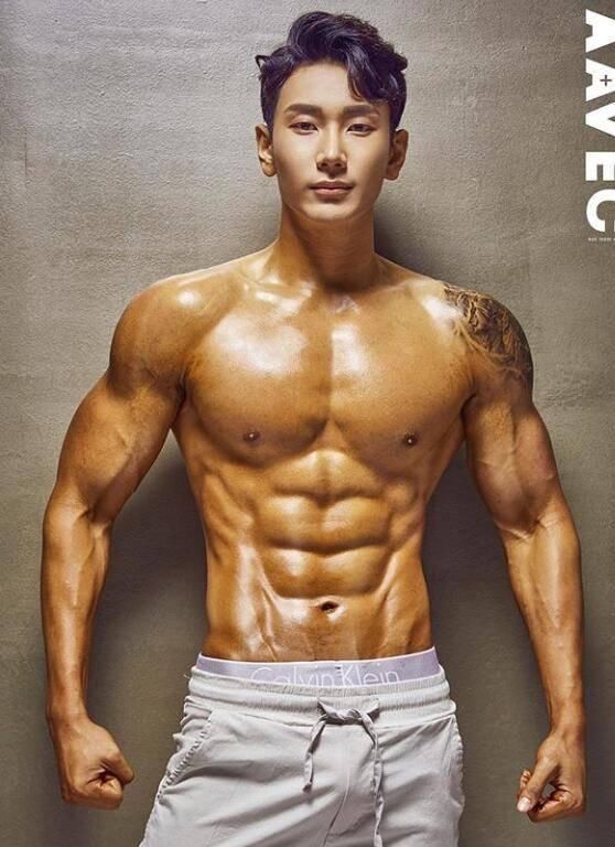 健身|25岁小伙低调健身,一年后练出6块腹肌,完美的身材羡煞网友!