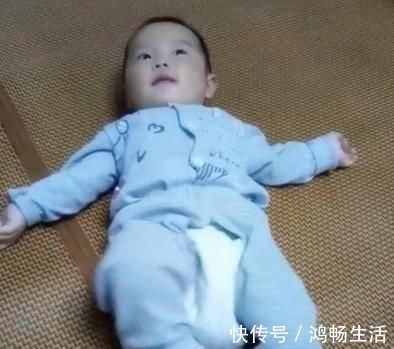 视频|宝宝不会翻身,却多次掉下床,爸爸无意拍下的视频,找到了真相
