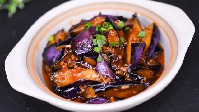 小米椒|茄子不管啥做法,下锅前多做一步,茄子绵软入味,不吸油不变色