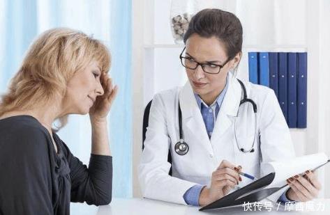 走进|脑供血不足,身体会发出5种信号,一般人多半都会走进“误区”