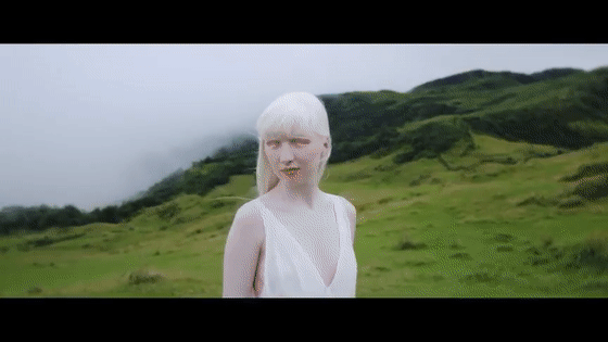 逆袭|因“全身雪白”被遗弃的中国女孩,逆袭成超模的故事让人泪目