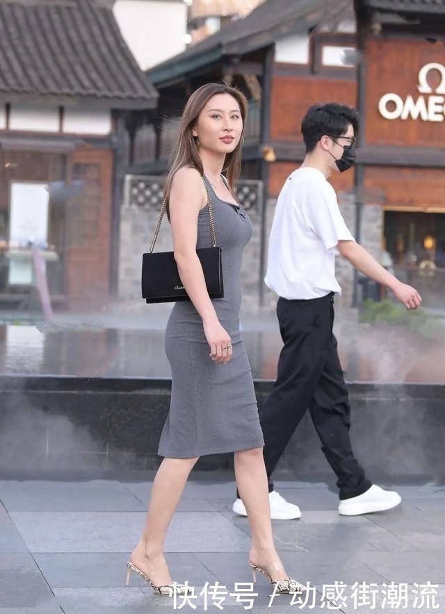 曼妙 “胸大”穿衣不好看不存在,只要你会穿,曼妙身姿早晚跑不了!