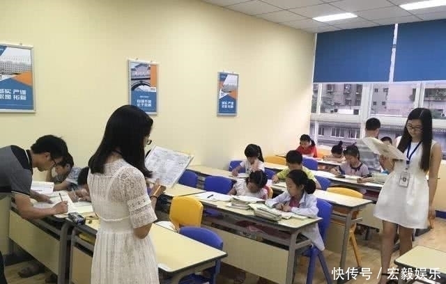 小学数学题“老鹰捉小鸡”，答案引家长争议，老师回应却惹怒网友