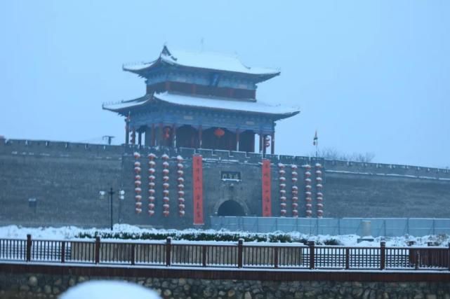 老年|大名牛年初雪