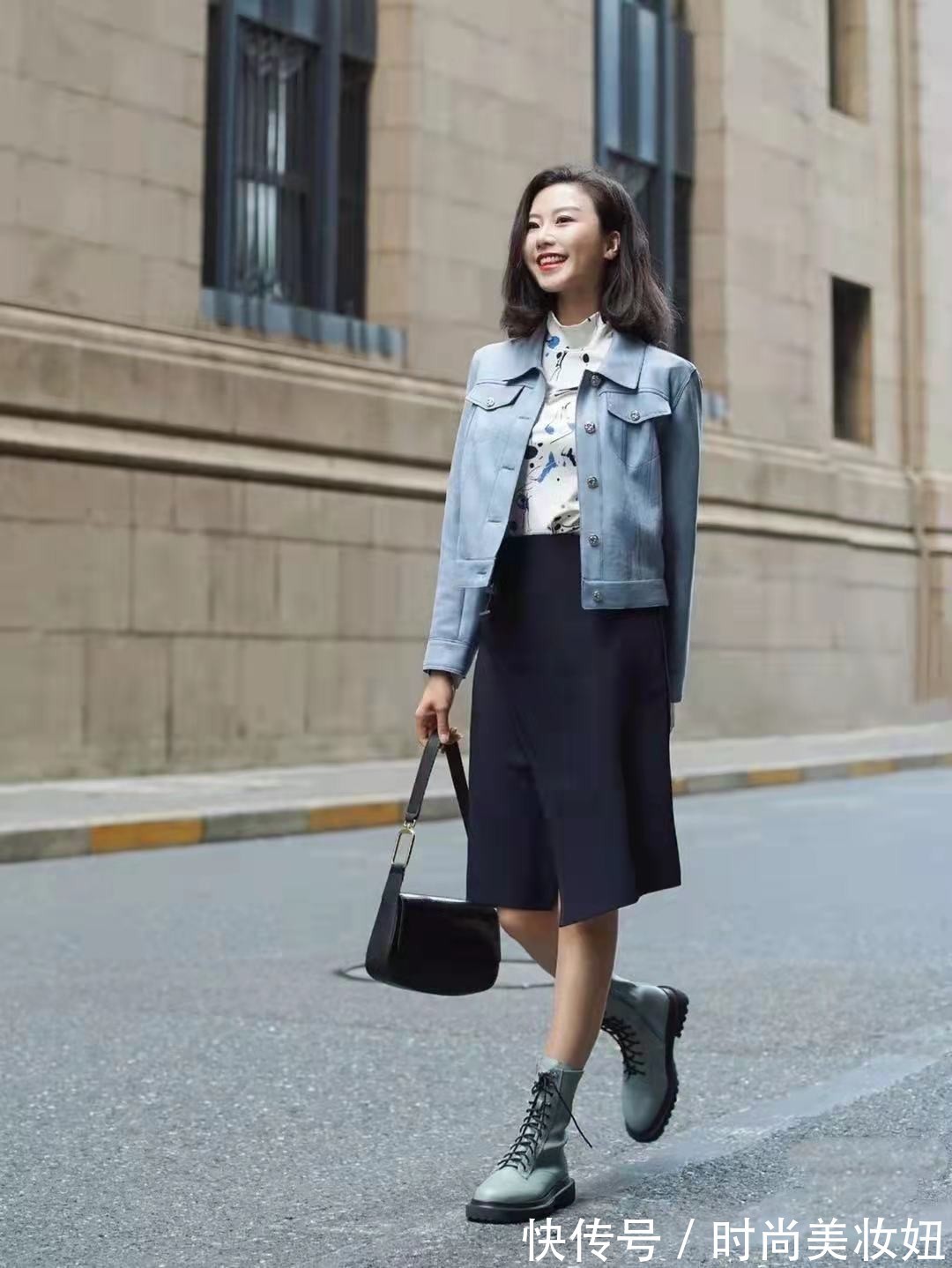 法式|熟龄女人建议多穿蓝色,显白经典又气质,教你穿出法式大牌范