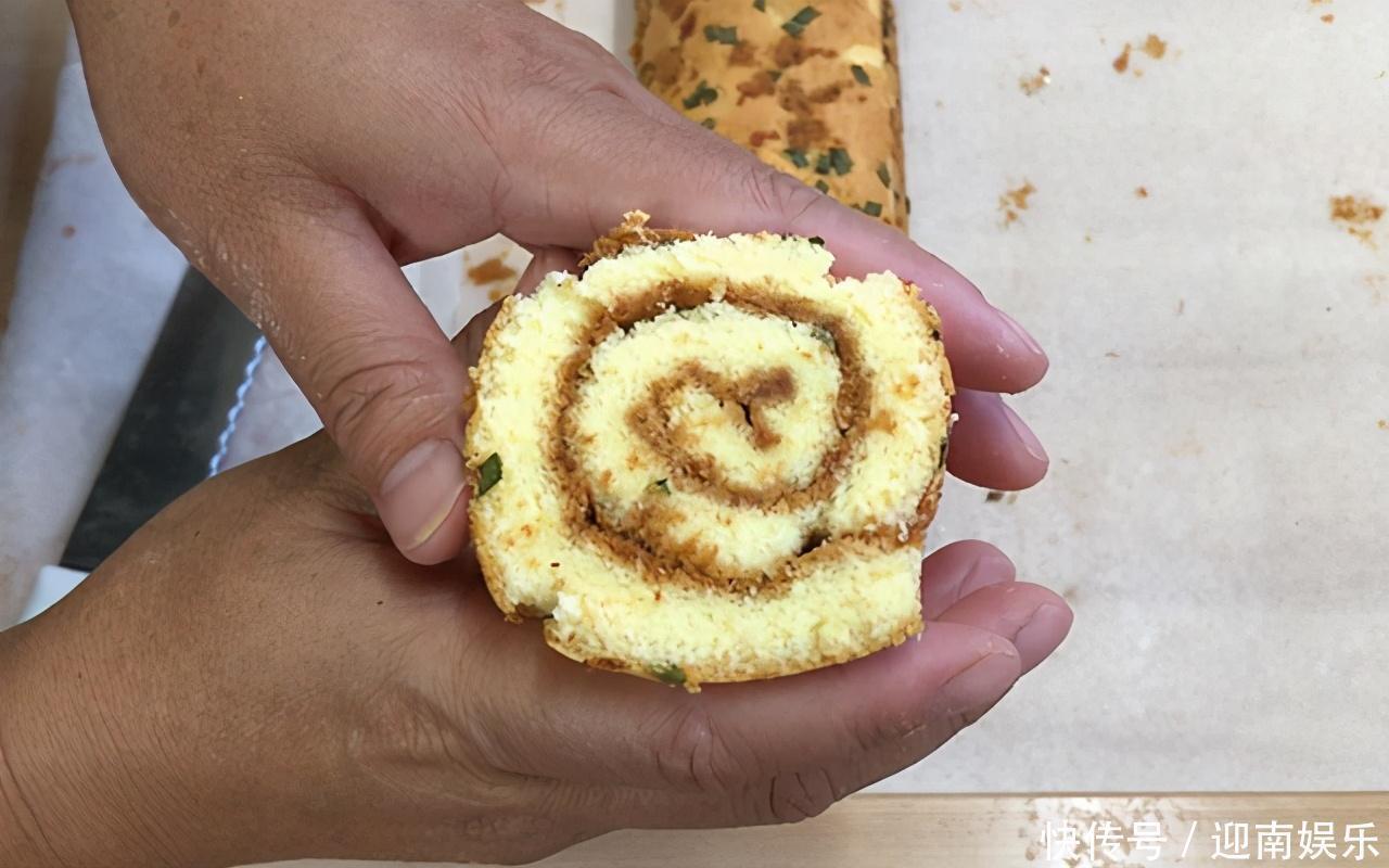 晒一晒我做的早餐,肉松蛋糕卷,松软香甜,好看又好吃,老少皆宜