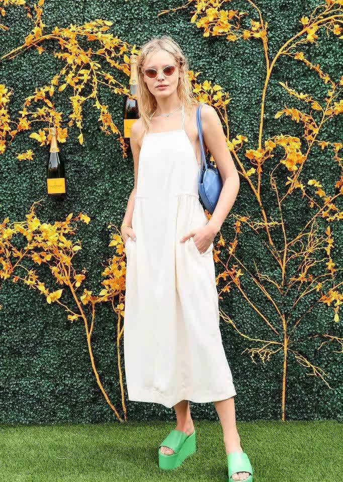 yeezy|目测增高10cm 的凉鞋你不馋吗？