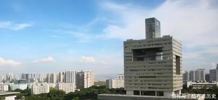 这些大学位于南方，风景优美，在里面学习就像是在旅游一样